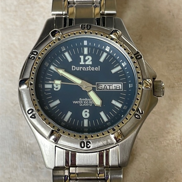 Armitron men battery water resistant 100ft stainless steel date&day - Picture 1 of 8